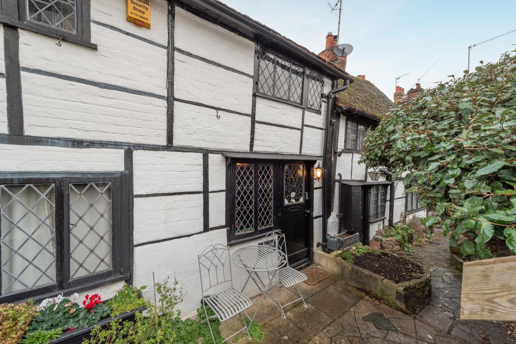 15Th Century Tiny Character Cottage-Henley Centre Exterior foto